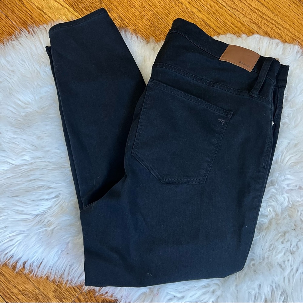 Madewell Petite 9" Mid-Rise Skinny Jeans in Lunar Wash TENCEL™ Denim Black J6550 - Picture 2 of 12